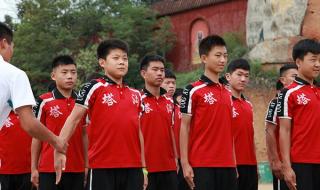 塔沟武校后山埋人 塔沟武校后山埋人