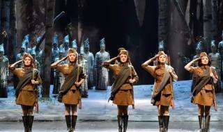 这里黎明静悄悄 这里黎明静悄悄